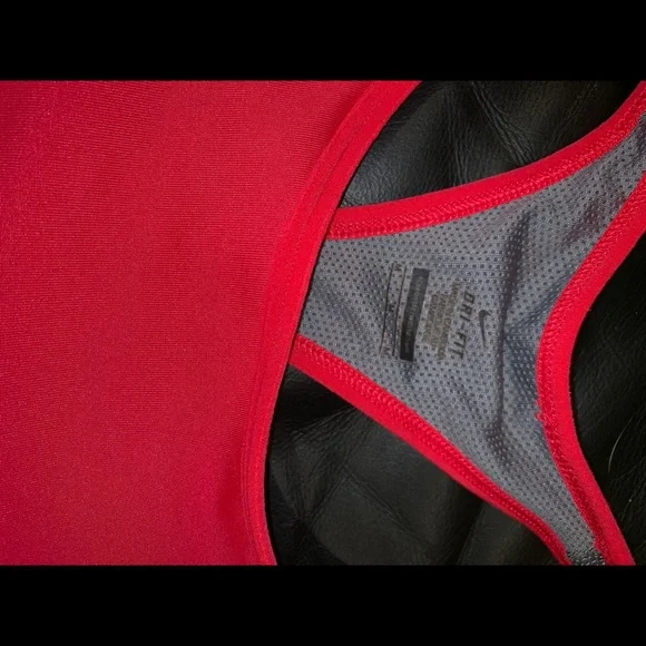 Red Nike Workout Top - Picture 3 of 4